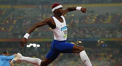 Αποχωρεί και βλέπουμε…