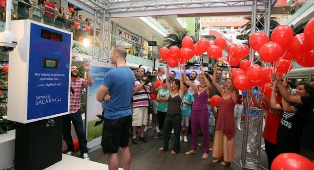 Η Vodafone παρουσίασε πρωτοποριακά το Galaxy S4