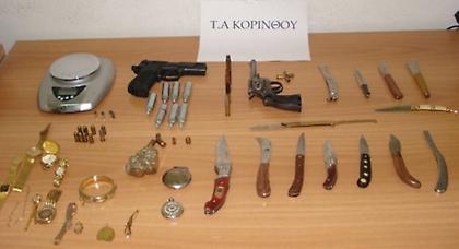 Αρχαία, ναρκωτικά και όπλα στα σπίτια δυο Κορίνθιων