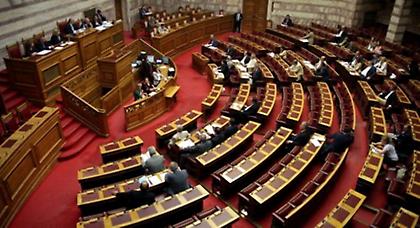 Υψηλοί τόνοι στη Βουλή με αιχμή το πολυνομοσχέδιο