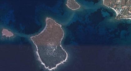 Στο σφυρί ελληνικό νησί στη Χαλκιδική