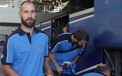 Με τα μούτρα στη δουλειά