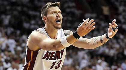 Ξανά στους Γκρίζλις ο Μάικ Μίλερ