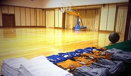 Με μπάλα, εορτάζοντα, αλλά χωρίς Ίαν