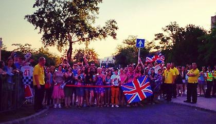 Ξεπροβόδισαν με αποθέωση τον Χάμιλτον