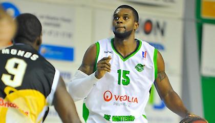 Ενίσχυση με Ντάνιελς για Ναντέρ