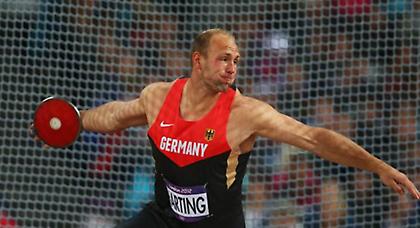 Σε πρώτο πλάνο οι ρίπτες…