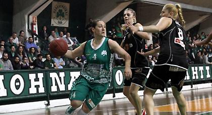 Έμεινε η Καλέντζου