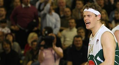 Συνεχίζει στην Τουρκία ο Ζούπαν