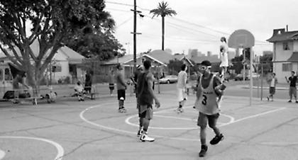 Καρφώνει από παντού ο Γκρίφιν (video)