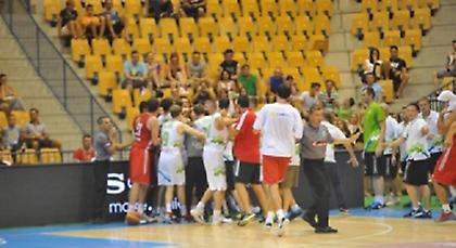 Ξύλο στο Σλοβενία-Τουρκία (video)