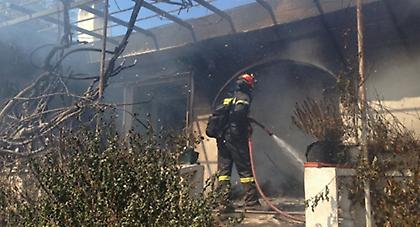 Κάηκαν σπίτια στον Μαραθώνα - Σε ύφεση η πυρκαγιά