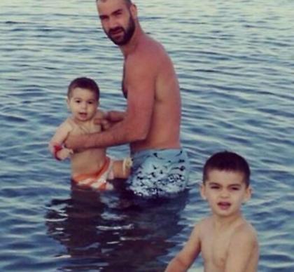 Κράτα (V-Span) πατέρα...!