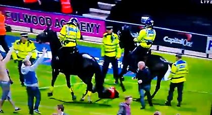 Άλογο της αστυνομίας τραυμάτισε άνδρα ασφαλείας σε αγγλικό γήπεδο