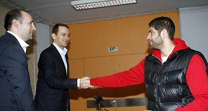 ΚΑΕ Ολυμπιακός: «Κανένα θέμα με Βασιλόπουλο»