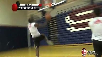 Air… Balotelli (video)