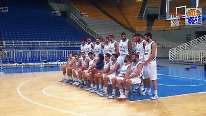 Εθνική: Ομάδα… μοντέλο (video)