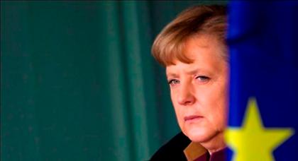 «Η Μέρκελ λέει ψέματα στο λαό πριν από τις εκλογές»
