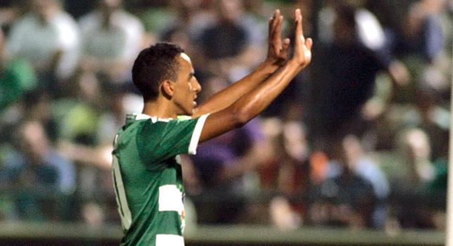 Πονάει στη «μέση»