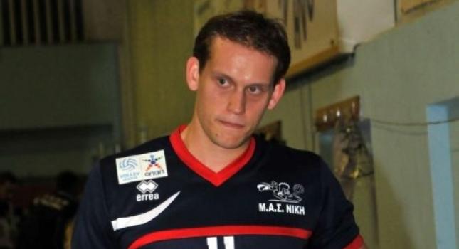 Παραμένει στη Νίκη ο Μακλάχλιν