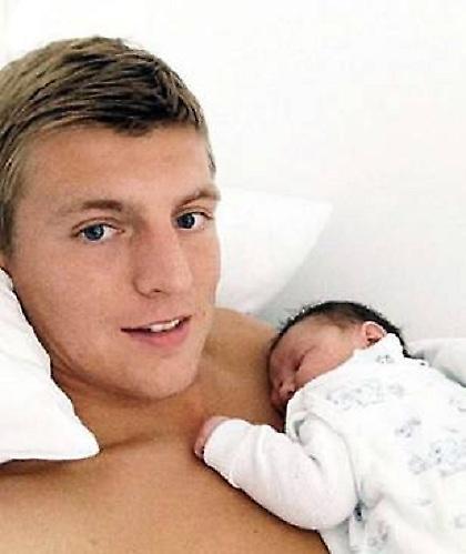 Ευτυχής πατέρας ο Κρόος