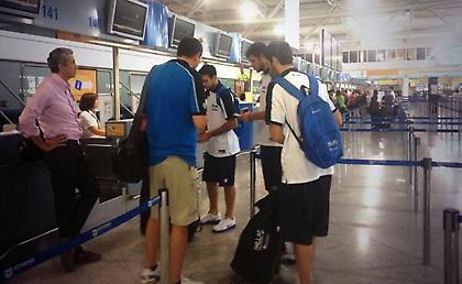 Αναχώρηση και ευχές σε Ζήση