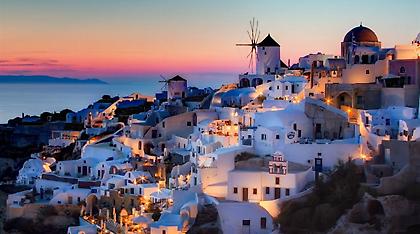 Σαντορίνη : Φωτίζει μόνο το ηλιοβασίλεμα