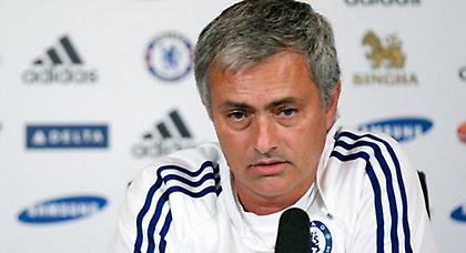 «Μπιχτές» Μουρίνιο για Γιουνάιτεντ και Σίτι