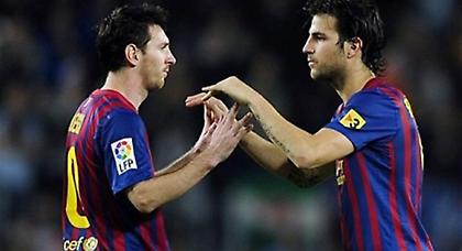 Παίζουν Φάμπρεγας και Μέσι