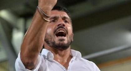 Αποβλήθηκε ακόμη και από τον πάγκο!