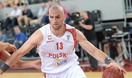 Σαρωτική η Πολωνία, χαμηλά ο Λοτζέσκι