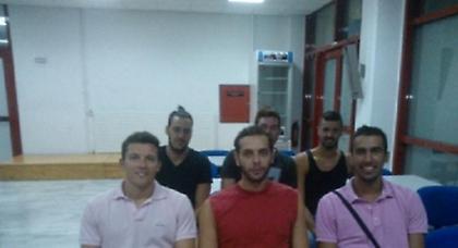 Ανακοινώσεις και «πρώτη»