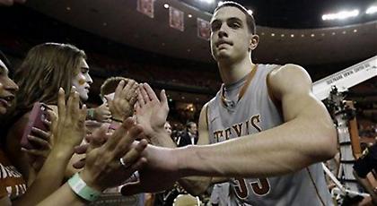 Ο Ολυμπιακός «φτιάχνει» παίκτες