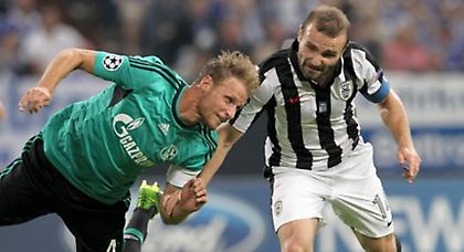 … «Να τρωγόμαστε με τα ρούχα μας»