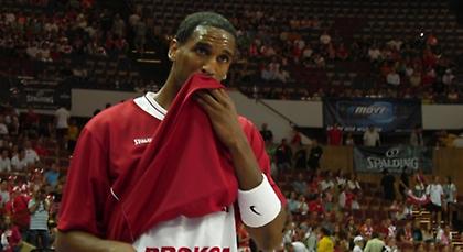 Με «βομβαρδισμό» από Κελάτι