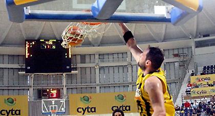 Υπέγραψε ο Σαρικόπουλος