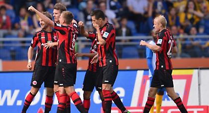 Η μία στις δύο… κερδίζει