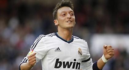 Μιλάει με Εζίλ η Γιουνάιτεντ