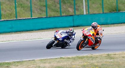 Ξαναγράφει την ιστορία ο μικρός