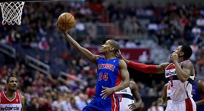 Ανακοίνωσε τετράδα η Σιένα