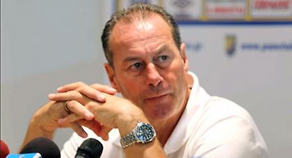 Στέφενς: «Η Σάλκε έχει το άγχος»