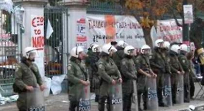 Ο φοιτητοπατέρας, ο πρύτανης-παγώνι και ο επαγγελματίας αριστερός…