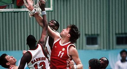 Μάχη «δεινοσαύρων». Σαμπόνις vs Ρόμπινσον