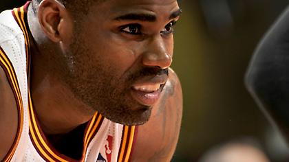 Άλλαξε στρατόπεδο ο Τζέιμισον