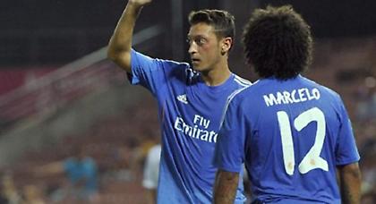 Έγινε αλλαγή και αντέδρασε ο Εζίλ (vid)