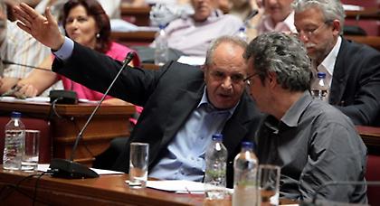 Παναγούλης για Άδωνι: «Είσαι γελωτοποιός»