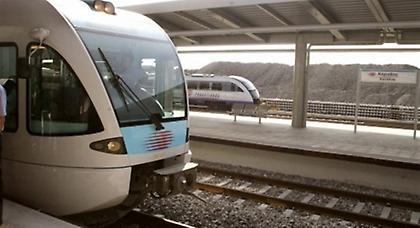 Μηχανοδηγός έδωσε το τιμόνι του προαστιακού στην ανήλικη κόρη του