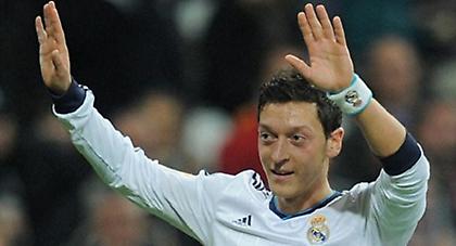 Εζίλ: «Μένω στη Ρεάλ»