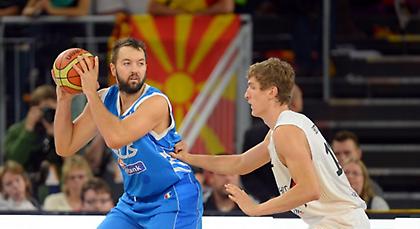 Μέσα Βουγιούκας, έξω Καββαδάς