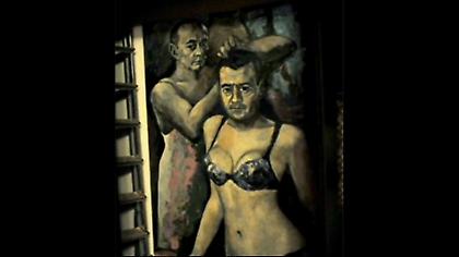 Οι ρωσικές αρχές κατέσχεσαν πίνακα που έδειχνε τον Πούτιν με εσώρουχα